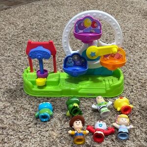 Fisher-Price Little People Disney Pixar Toy Story 4 Ferris Wheel playset